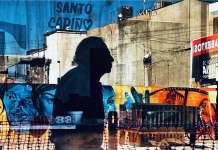 Ocio, fe, protesta y traslado: 100 fotógrafas mexicanas construyen una cartografía colectiva de la vida diaria.