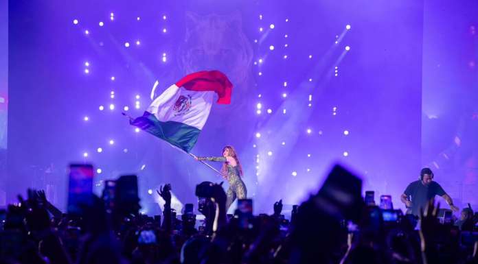 Shakira reúne a más de 400 mil personas en el Zócalo y marca una noche histórica en la CDMX